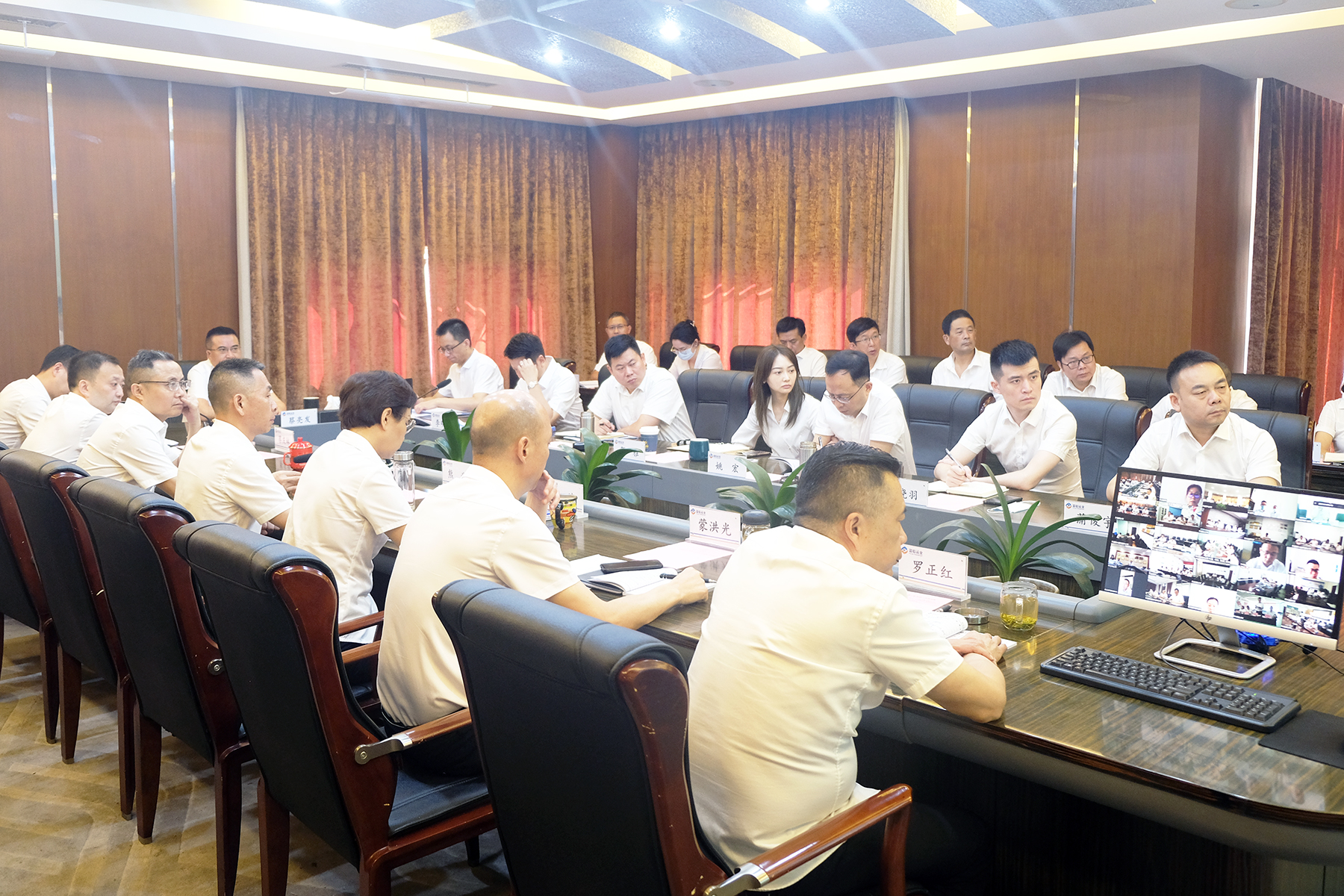 知不足而奋进  望远山而力行——南宫NG28国际运业召开2022年7月生产经营例会