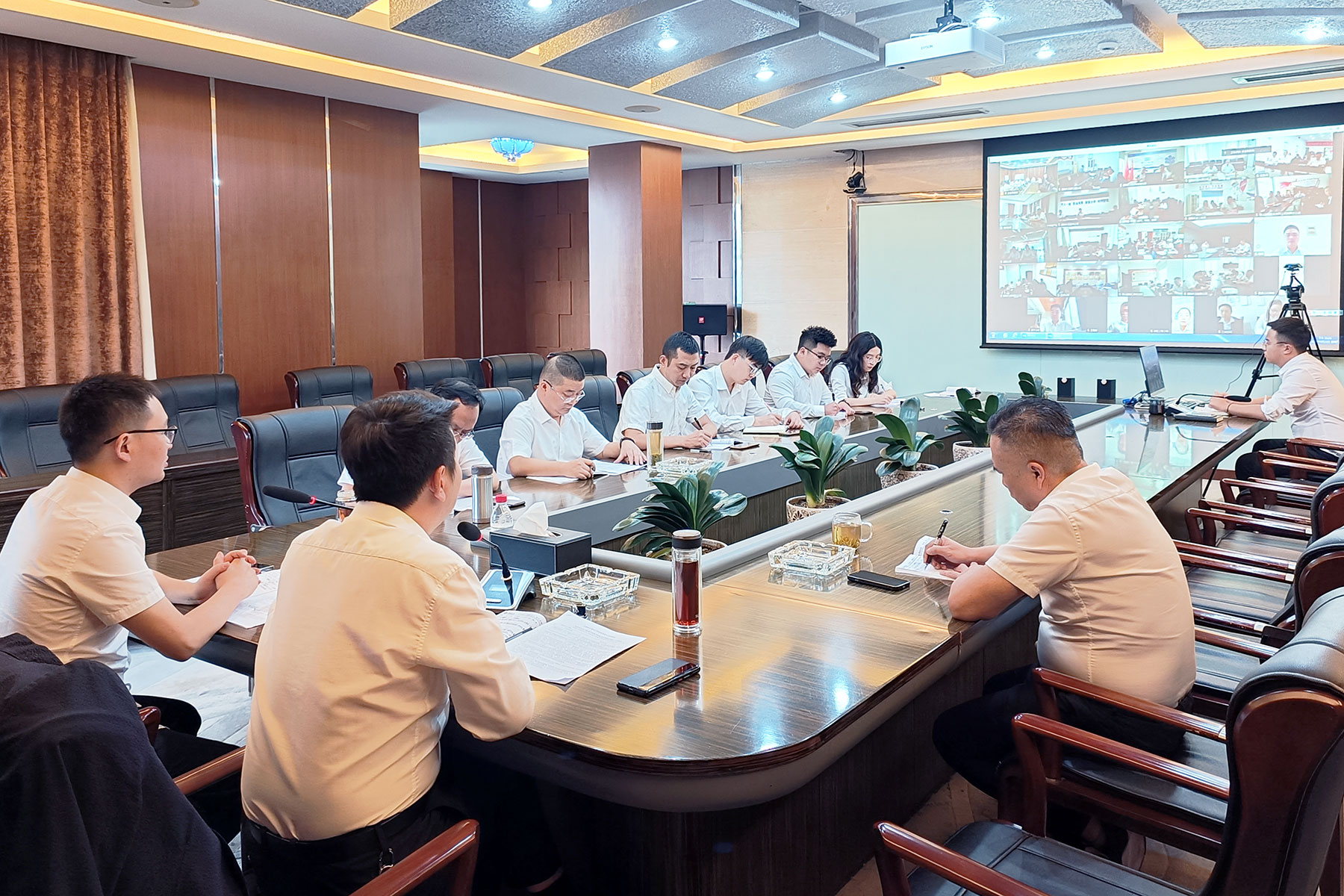 南宫NG28国际运业召开近期安全重点工作安排部署会