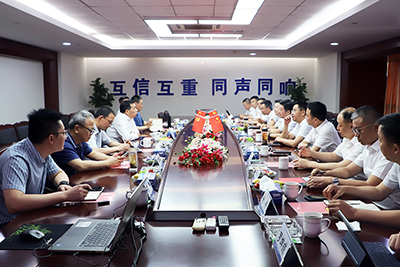 交流互鉴  共促发展——南宫NG28国际运业集团董事长李元鹏带队前往常运集团对标交流